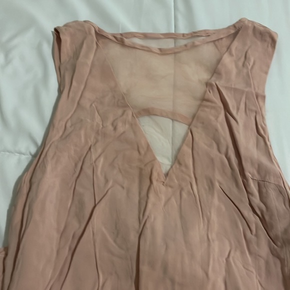 Dress with mesh detail on shoulders and back - Picture 3 of 5